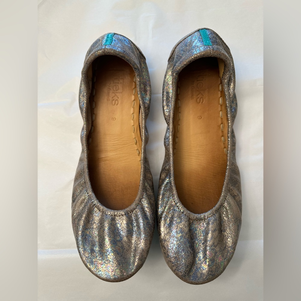 Love Potion Tieks size 9
